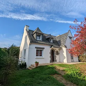  Hébergement de vacances Charming House In The Cabellou On Coastal Trail France